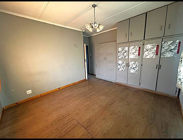3 BEDROOM HOUSE TO LET IN VANDERBIJLPARK SE 10